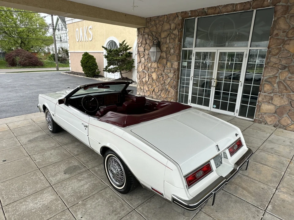 1982 Buick Riviera 4th-7th Gen - Image 14 of 31