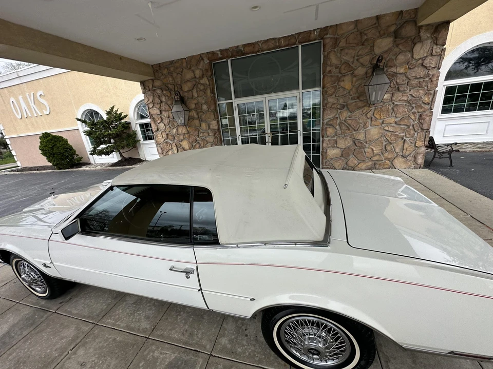1982 Buick Riviera 4th-7th Gen - Image 29 of 31