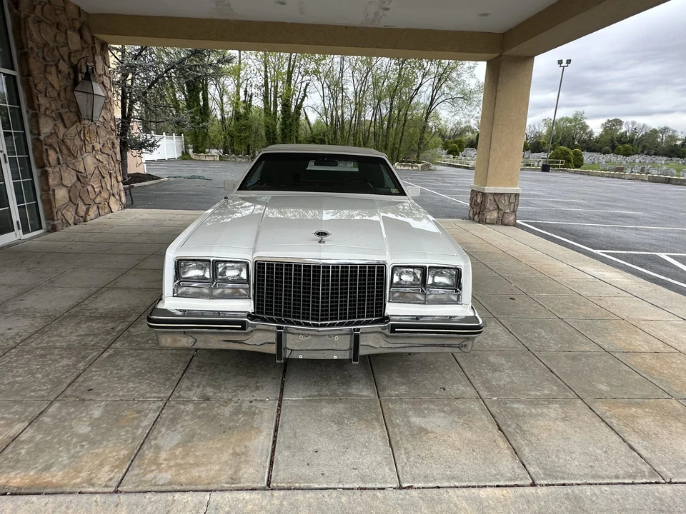 1982 Buick Riviera 4th-7th Gen - Image 19 of 31