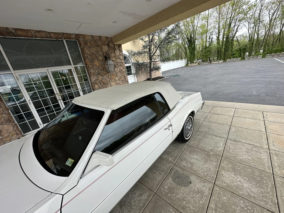 1982 Buick Riviera 4th-7th Gen - Image 25 of 31