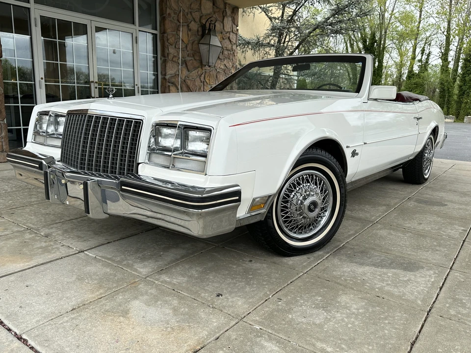 1982 Buick Riviera 4th-7th Gen - Image 3 of 31