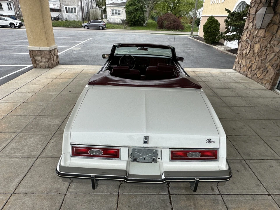 1982 Buick Riviera 4th-7th Gen - Image 12 of 31