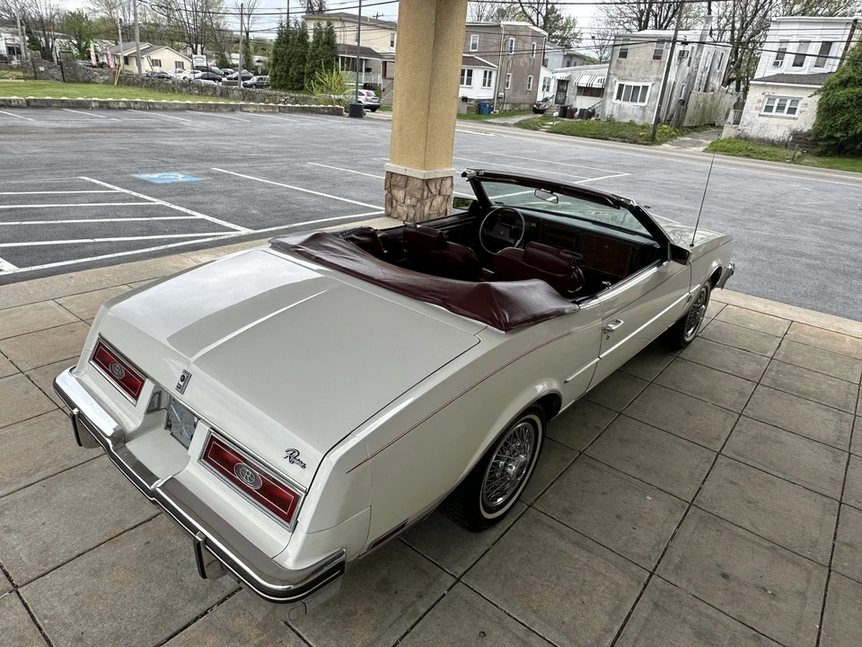 1982 Buick Riviera 4th-7th Gen - Image 10 of 31