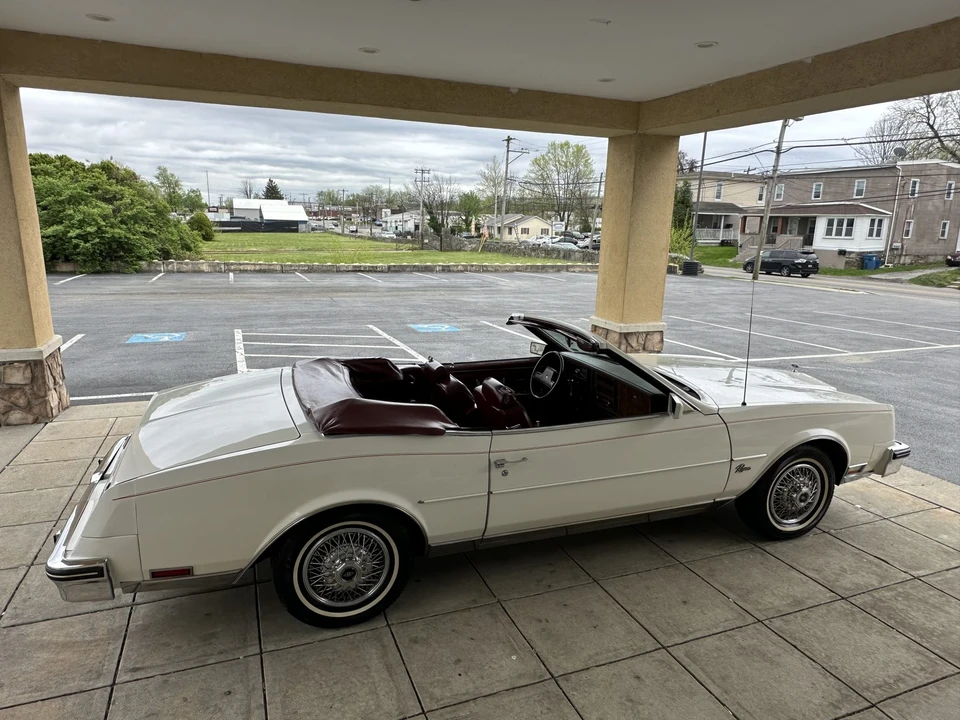 1982 Buick Riviera 4th-7th Gen - Image 8 of 31