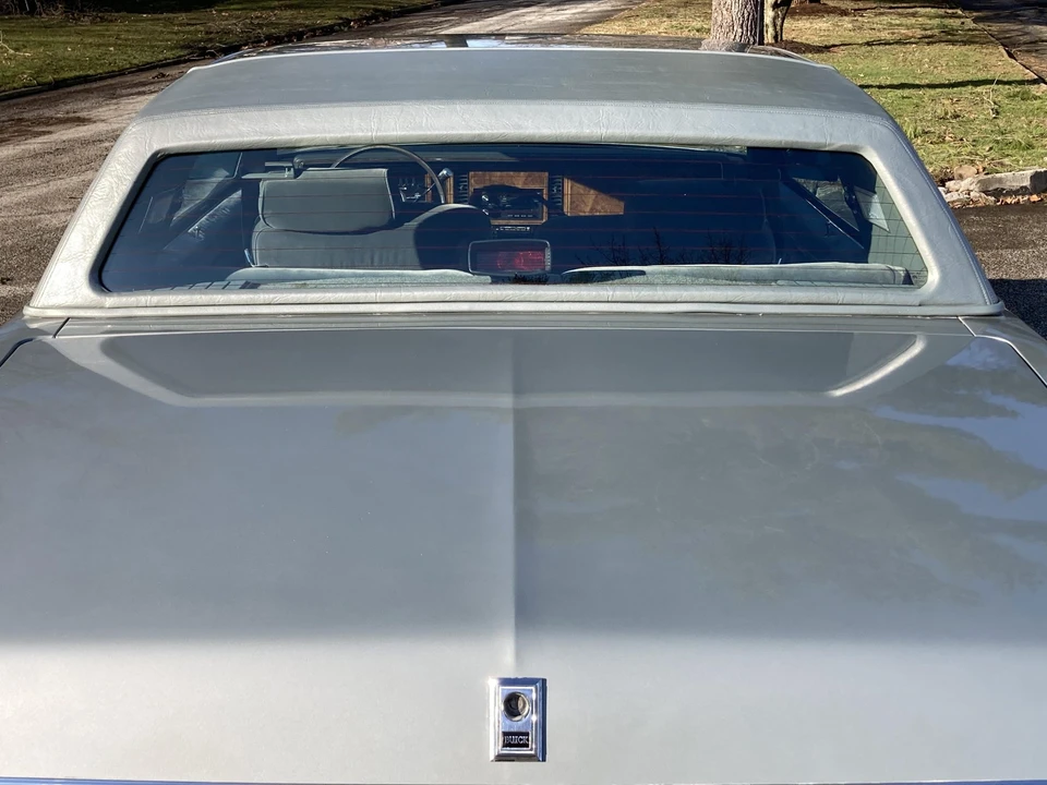 1984 Buick Riviera 4th-7th Gen - Image 26 of 31
