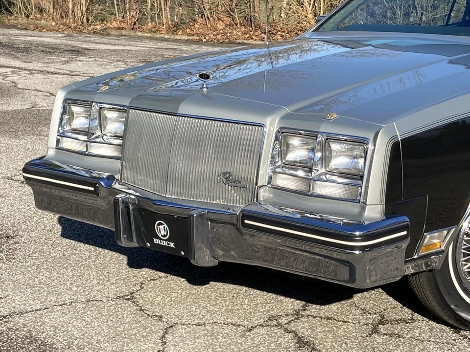 1984 Buick Riviera 4th-7th Gen - Image 17 of 31