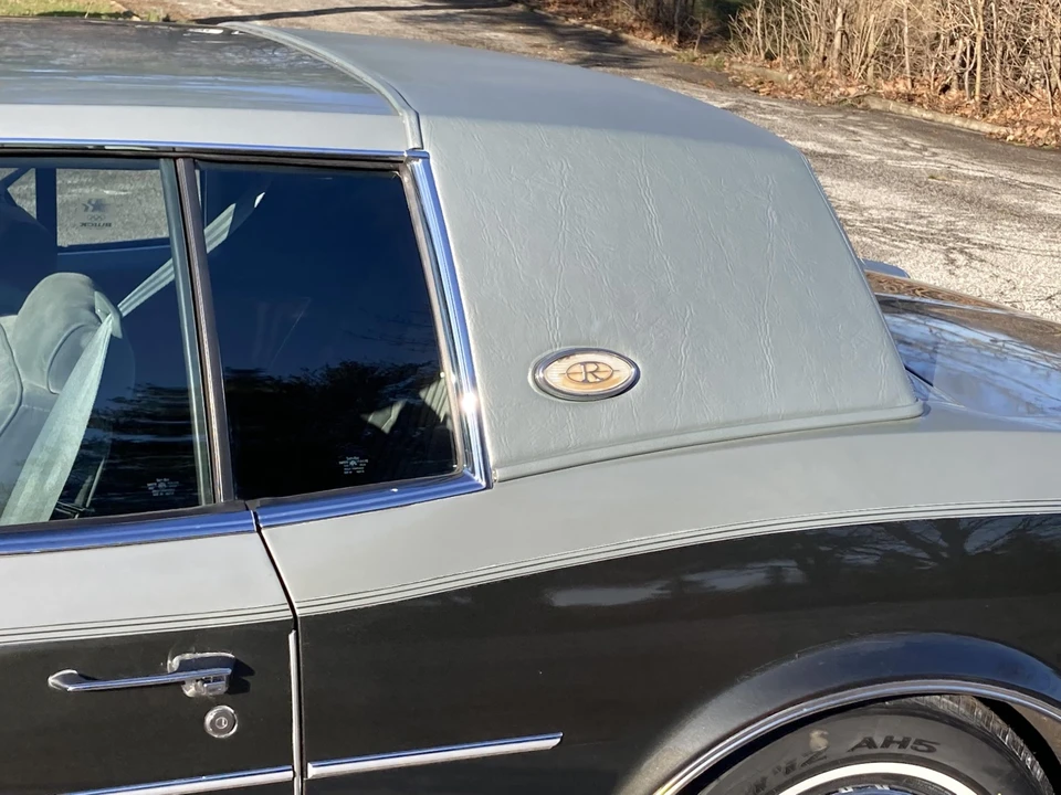 1984 Buick Riviera 4th-7th Gen - Image 24 of 31