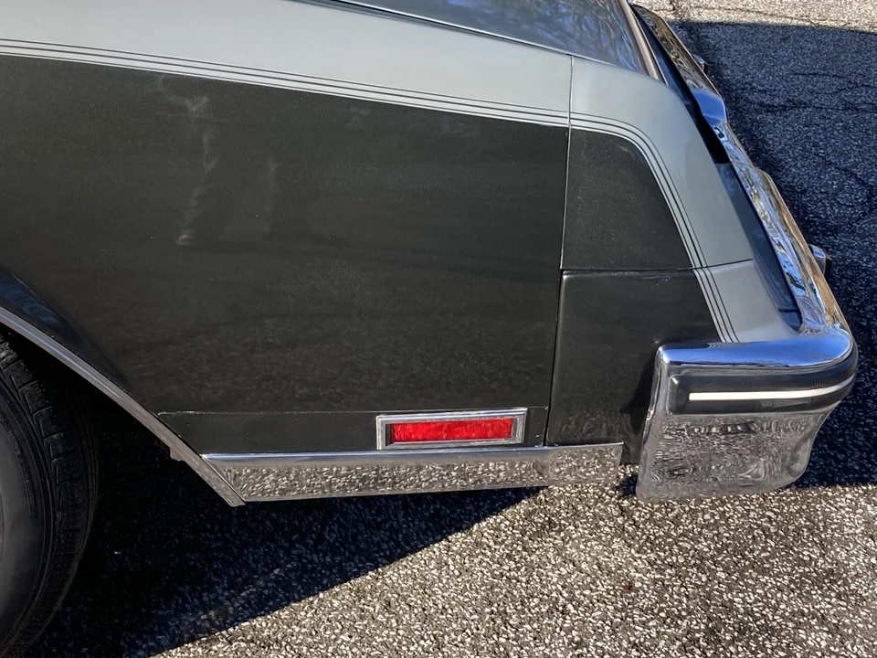1984 Buick Riviera 4th-7th Gen - Image 25 of 31