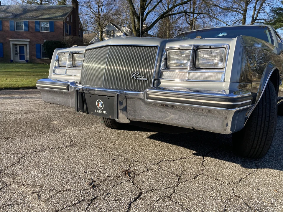 1984 Buick Riviera 4th-7th Gen - Image 19 of 31