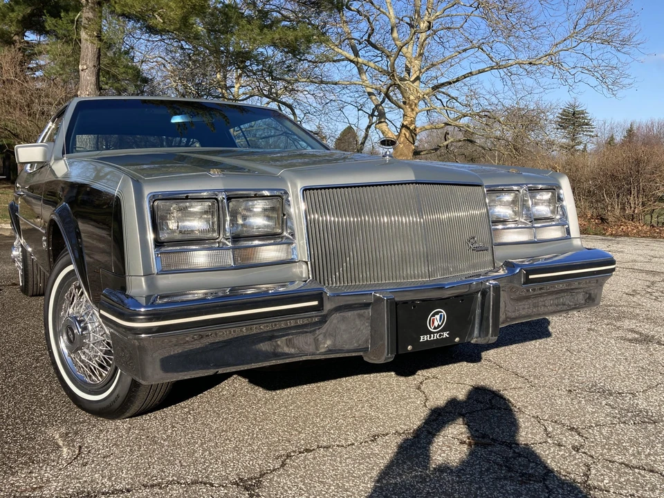 1984 Buick Riviera 4th-7th Gen - Image 8 of 31