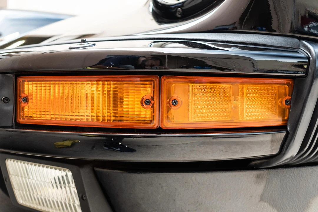 1985 Porsche 911 Carrera 3.2 - Image 22 of 31