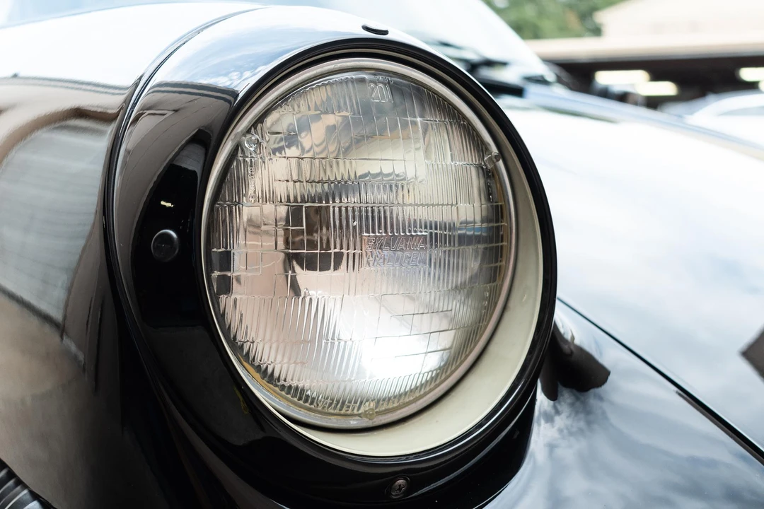 1985 Porsche 911 Carrera 3.2 - Image 18 of 31