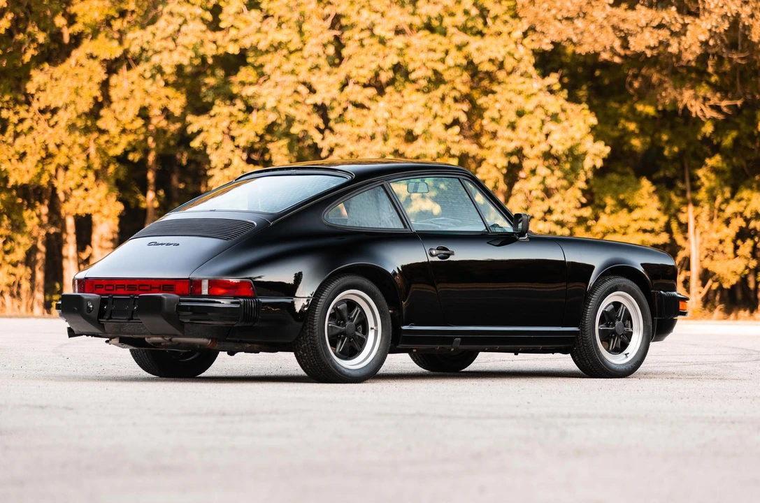 1985 Porsche 911 Carrera 3.2 - Image 2 of 31