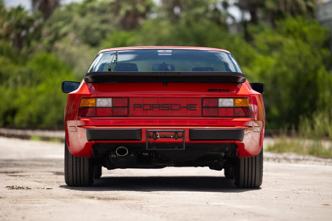 1985 Porsche 944 - Image 16 of 31
