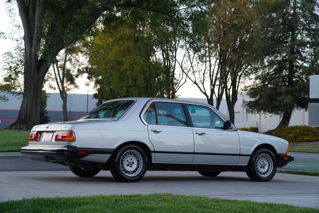 1986 BMW E23 7 Series - Image 16 of 31