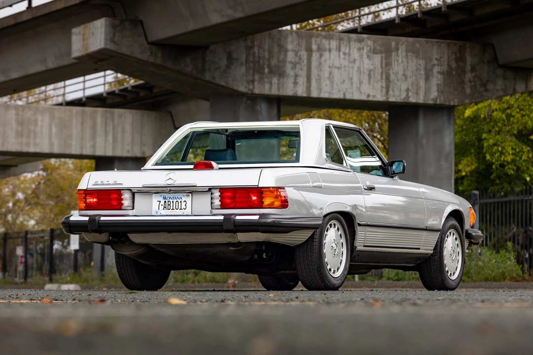 1987 Mercedes-Benz R107 SL-Class - Image 17 of 31