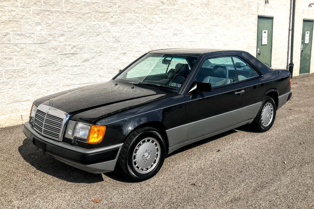1988 Mercedes-Benz W124 E-Class - Image 2 of 31