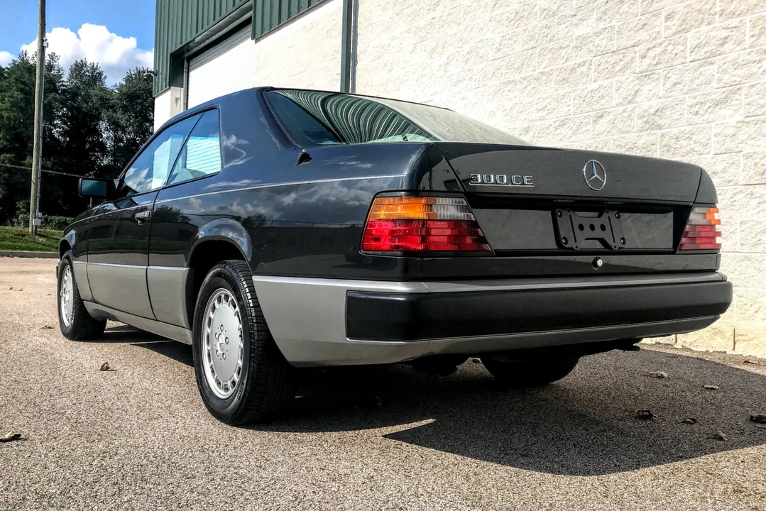 1988 Mercedes-Benz W124 E-Class - Image 5 of 31