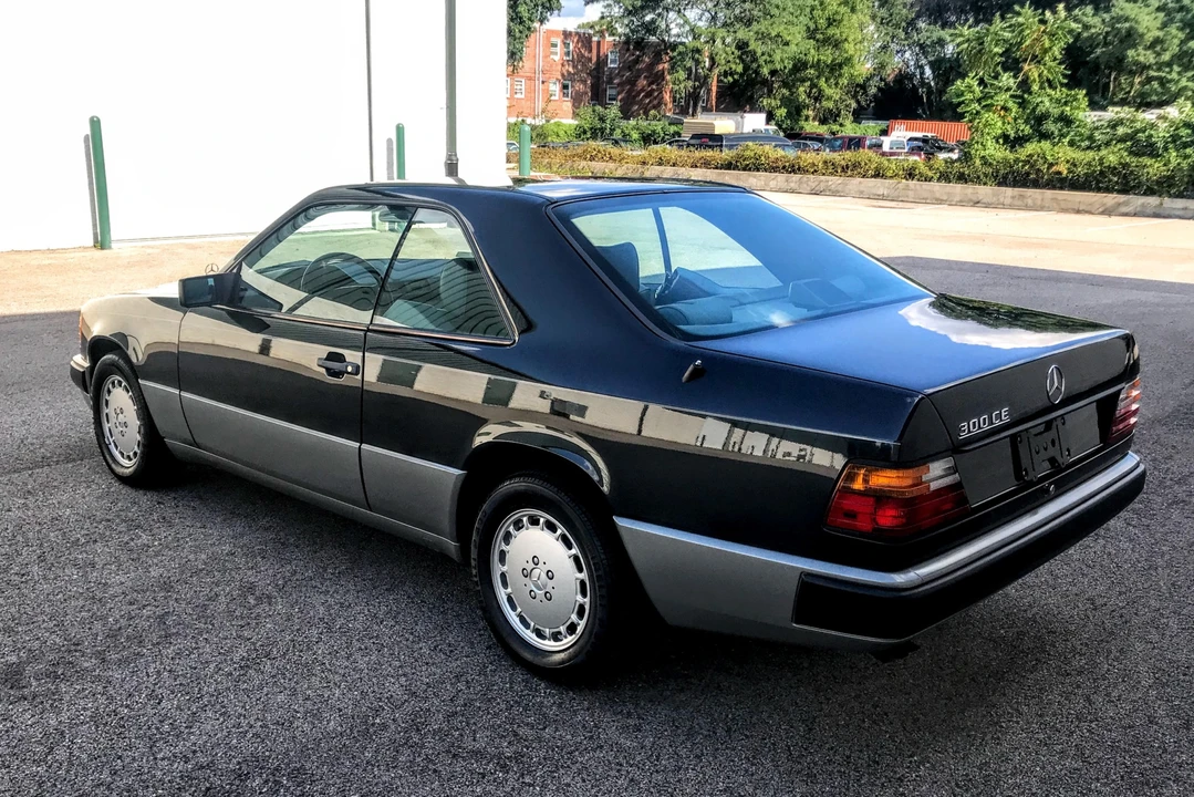 1988 Mercedes-Benz W124 E-Class - Image 10 of 31