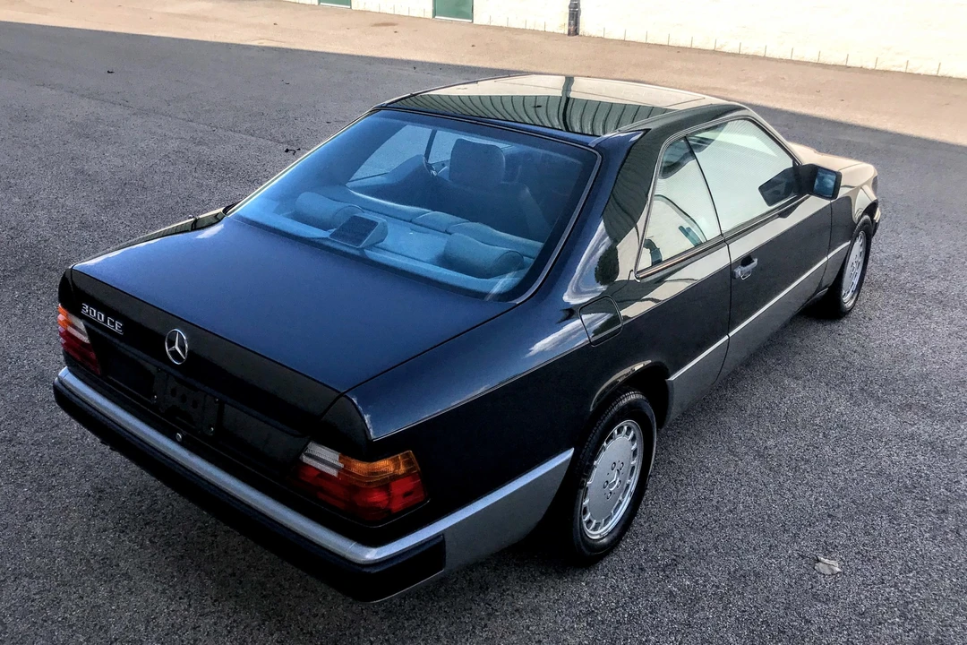 1988 Mercedes-Benz W124 E-Class - Image 16 of 31