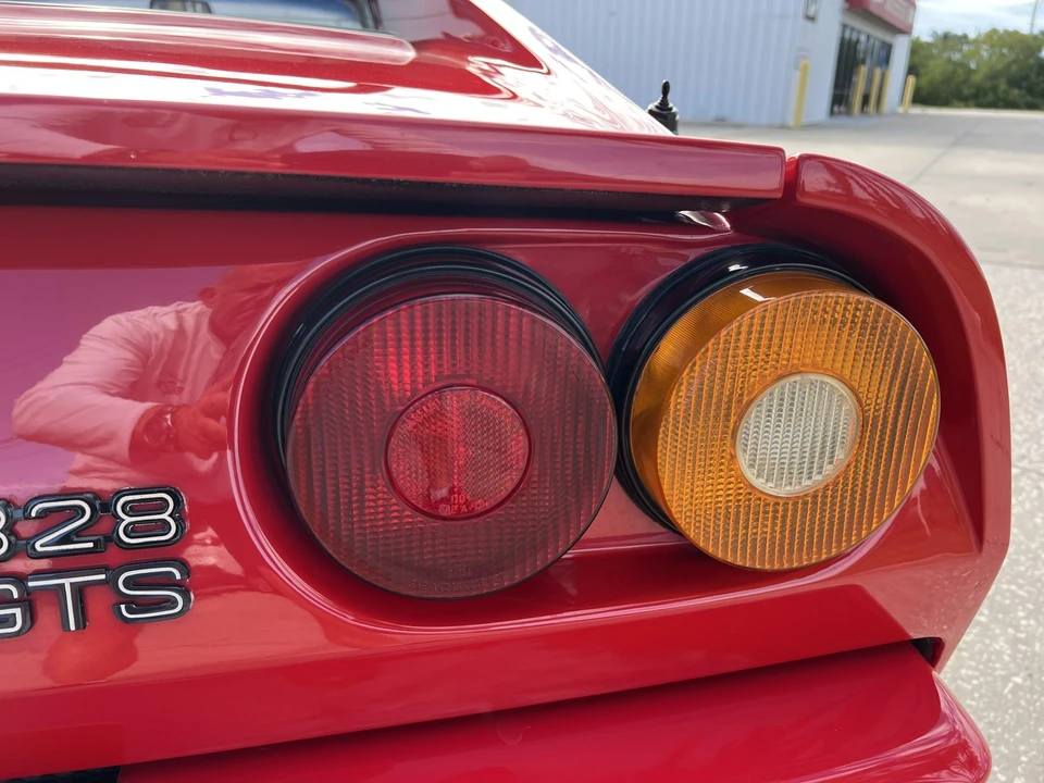 1988 Ferrari 328 GTS - Image 20 of 31