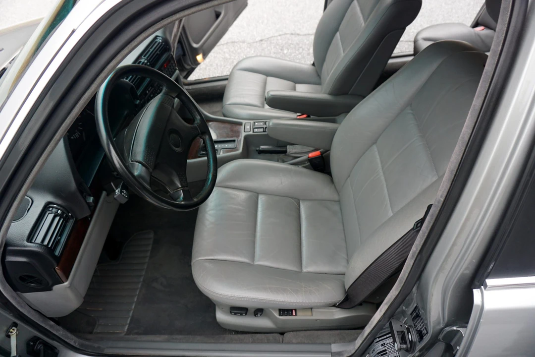 1989 BMW E32 7 Series - Image 23 of 31
