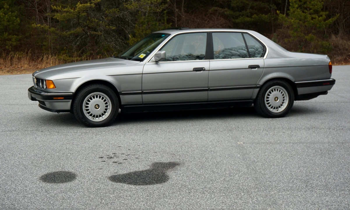 1989 BMW E32 7 Series - Image 13 of 31