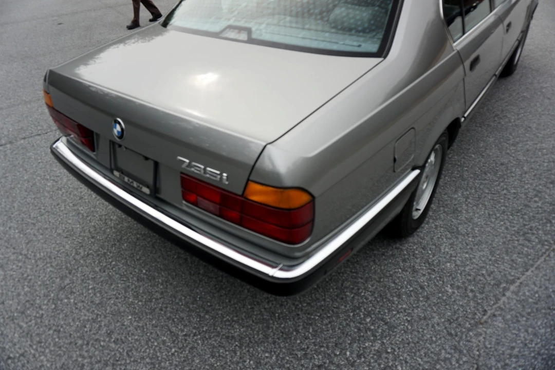 1989 BMW E32 7 Series - Image 14 of 31