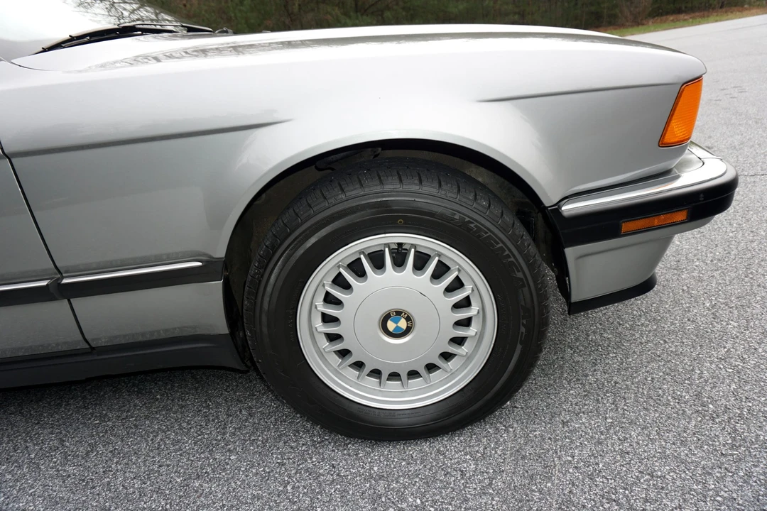 1989 BMW E32 7 Series - Image 20 of 31