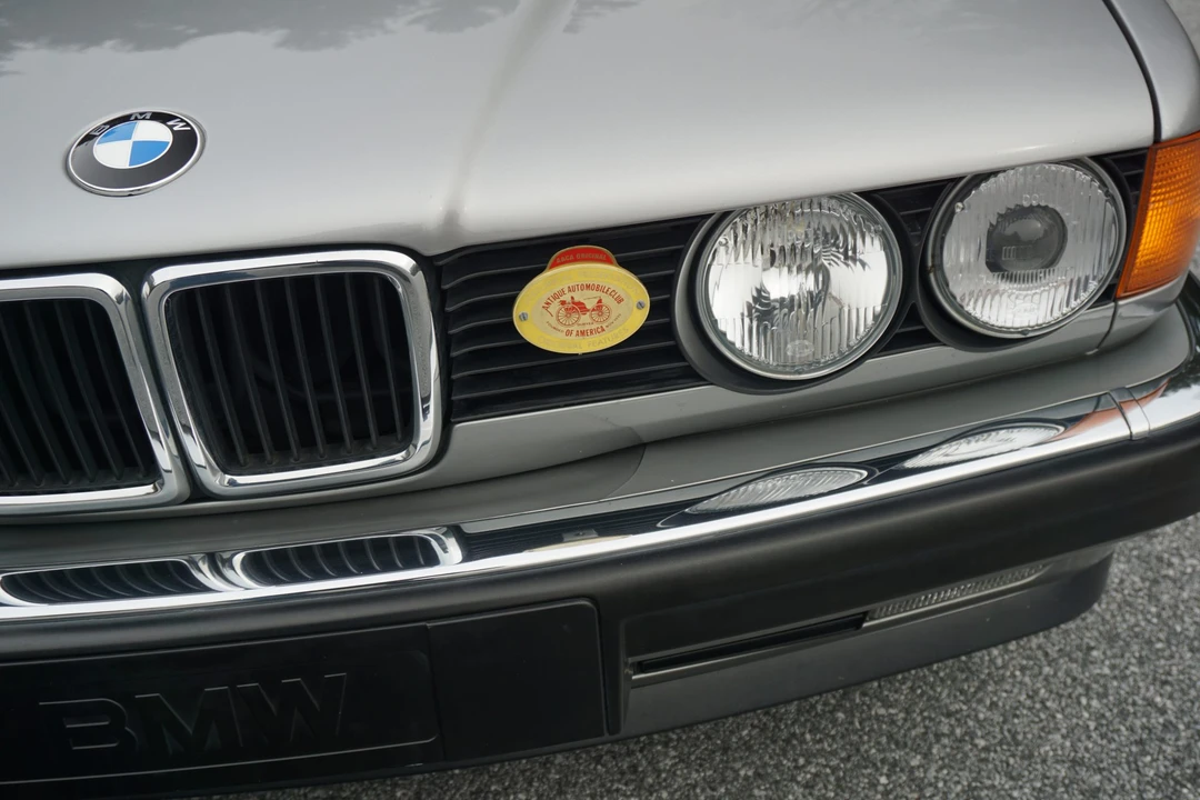 1989 BMW E32 7 Series - Image 16 of 31