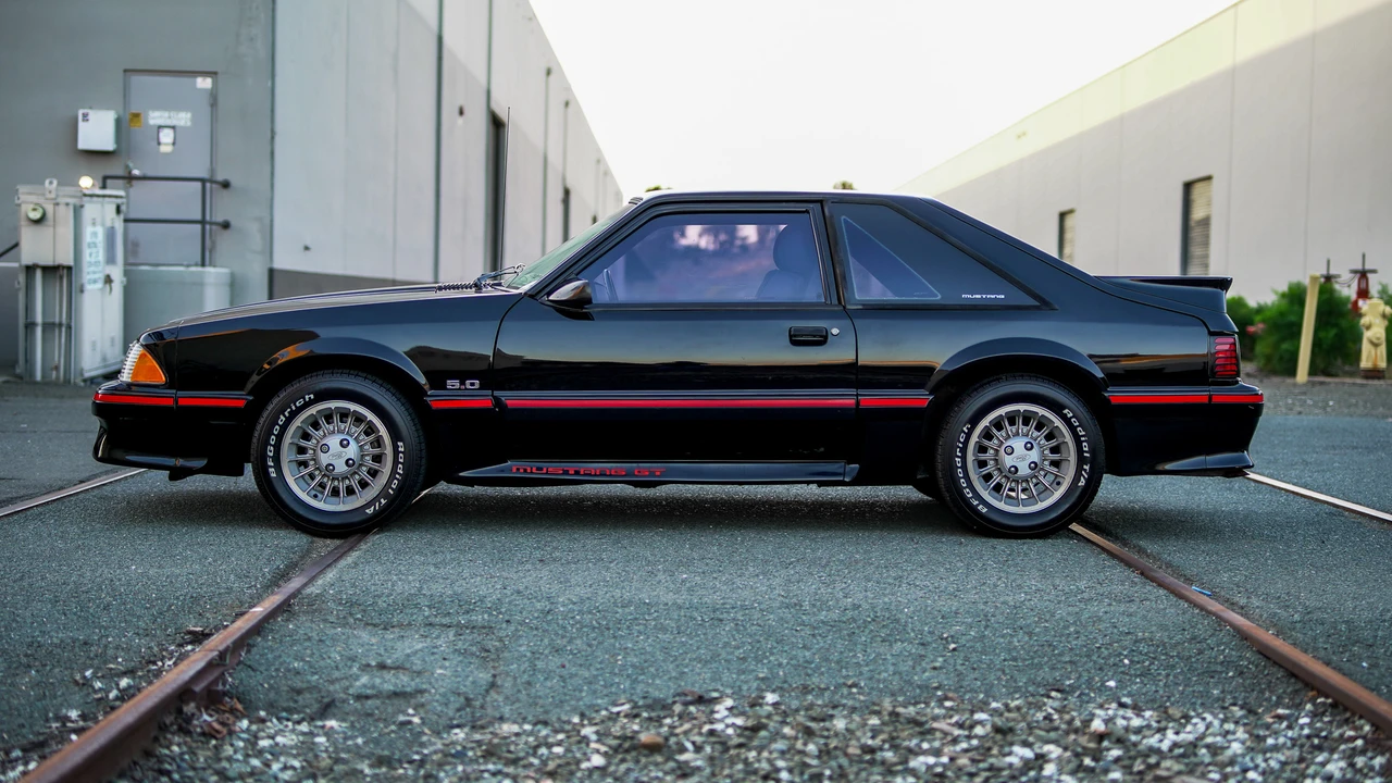 1989 Ford Mustang GT 3rd Gen - Image 16 of 31
