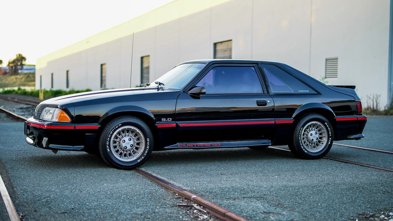 1989 Ford Mustang GT 3rd Gen - Image 12 of 31