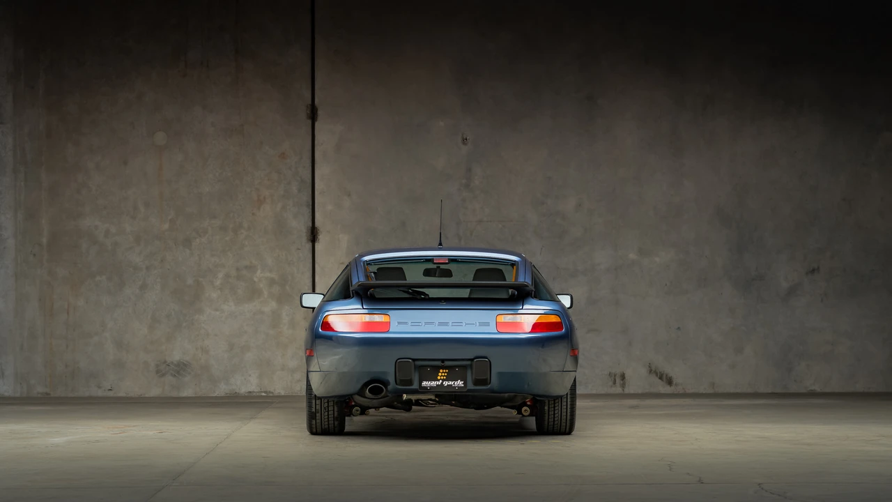 1989 Porsche 928 S4 - Image 10 of 31