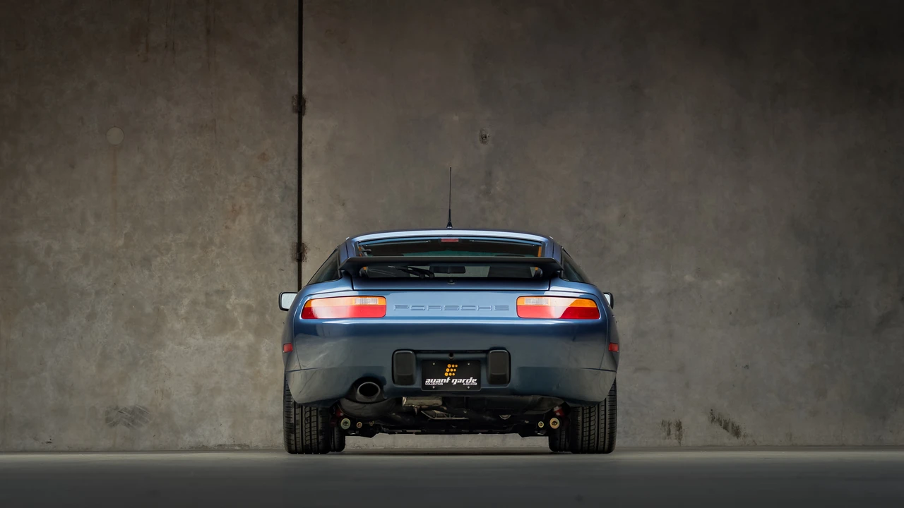 1989 Porsche 928 S4 - Image 11 of 31