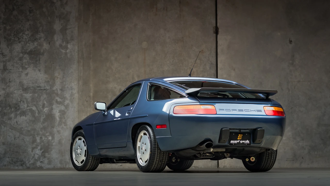 1989 Porsche 928 S4 - Image 9 of 31