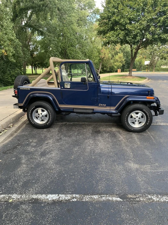 1990 Jeep YJ Wrangler - Image 11 of 31