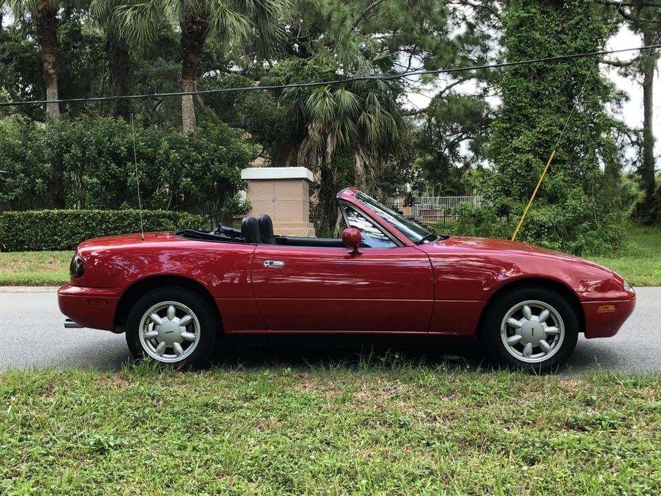 1990 Mazda NA MX-5 Miata - Image 24 of 31
