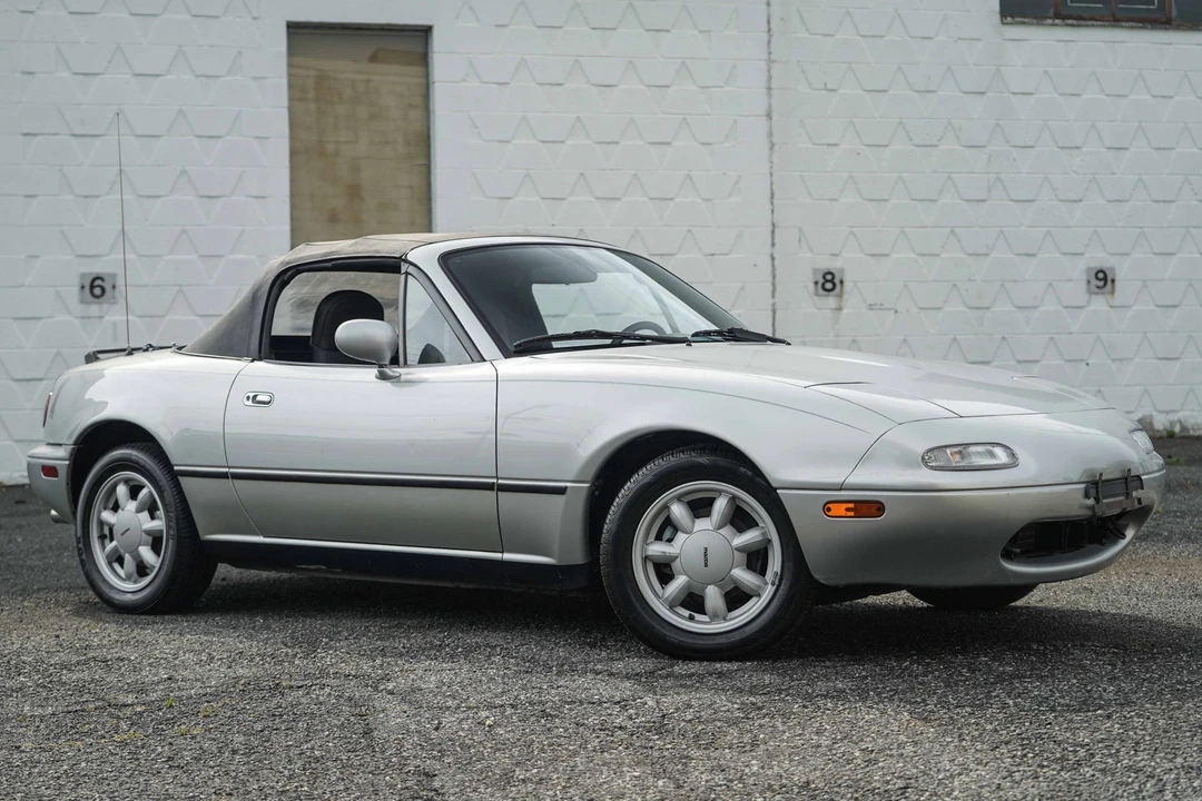 1990 Mazda NA MX-5 Miata - Image 16 of 31