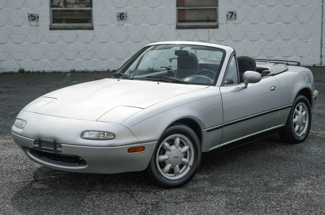 1990 Mazda NA MX-5 Miata - Image 2 of 31