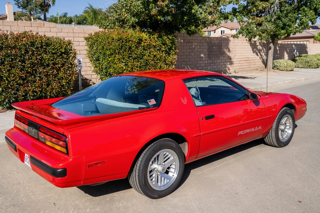 1990 Pontiac Firebird 3rd Gen - Image 6 of 31