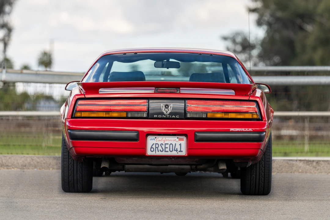 1990 Pontiac Firebird Formula 3rd Gen - Image 7 of 31
