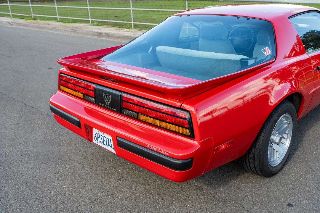 1990 Pontiac Firebird Formula 3rd Gen - Image 12 of 31