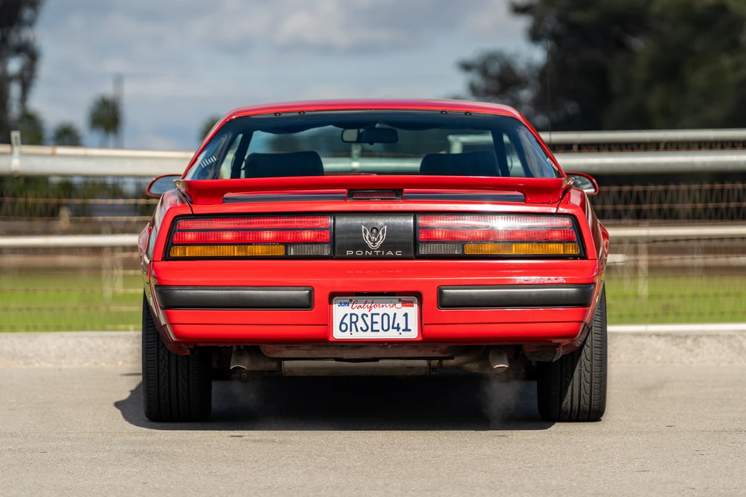 1990 Pontiac Firebird Formula 3rd Gen - Image 8 of 31