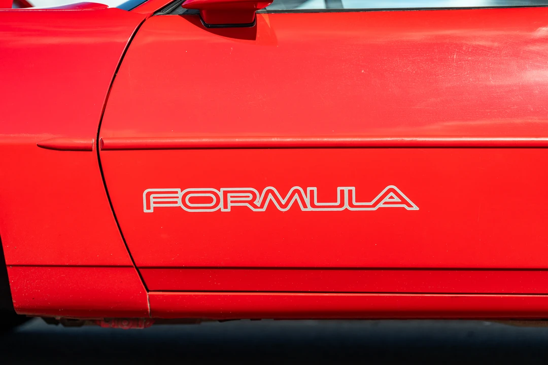 1990 Pontiac Firebird Formula 3rd Gen - Image 20 of 31