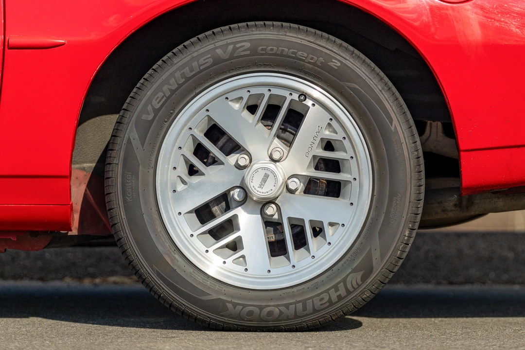 1990 Pontiac Firebird Formula 3rd Gen - Image 19 of 31