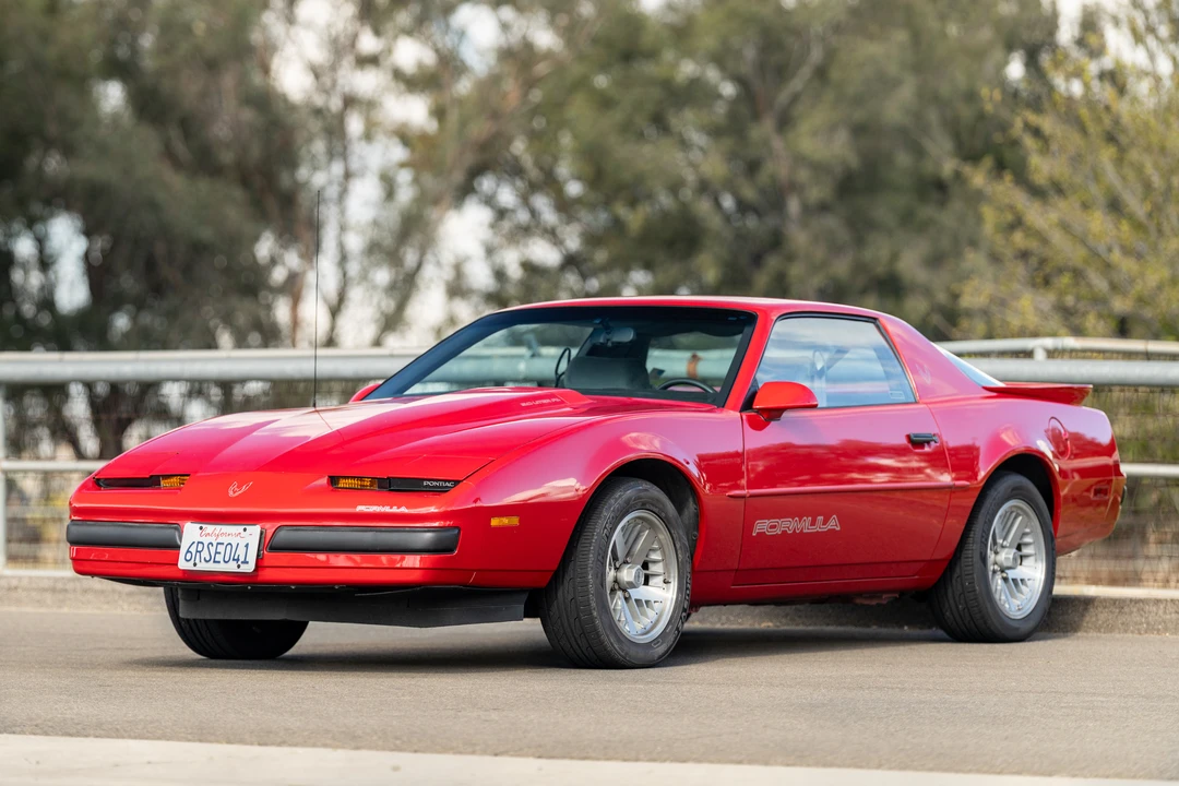 1990 Pontiac Firebird Formula 3rd Gen - Image 4 of 31