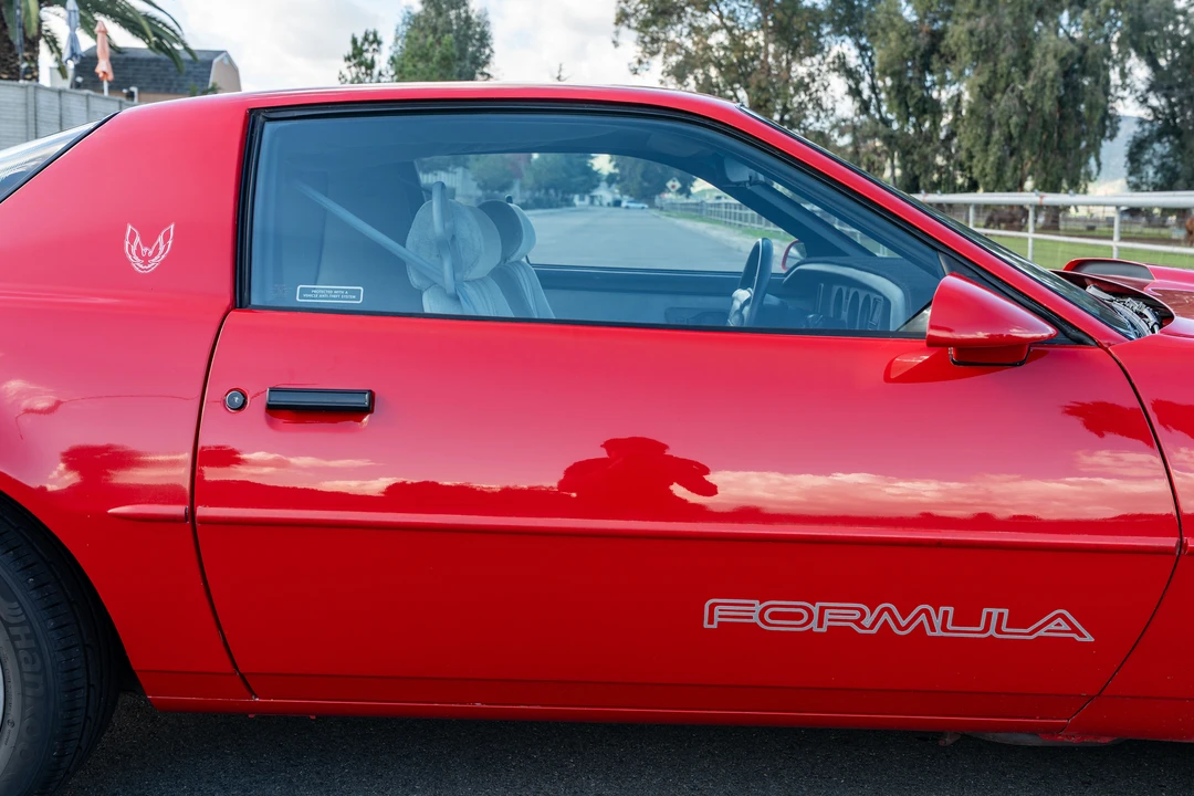 1990 Pontiac Firebird Formula 3rd Gen - Image 16 of 31
