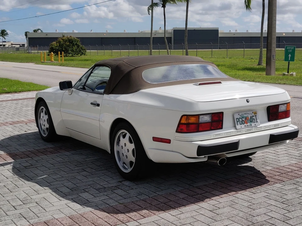 1990 Porsche 944 S2 - Image 17 of 31