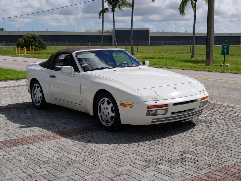 1990 Porsche 944 S2 - Image 3 of 31