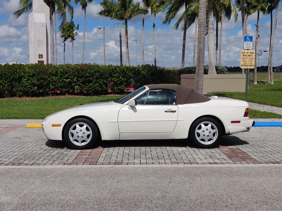 1990 Porsche 944 S2 - Image 14 of 31